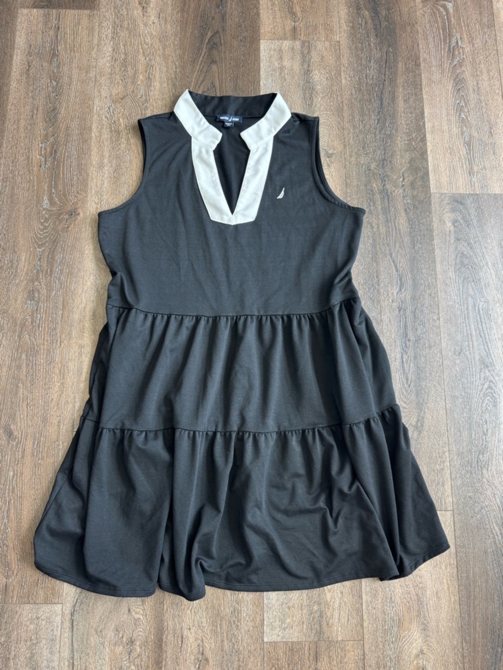 Nautica Black Sleeveless Tiered Dress with White V-Neck Trim Size XL